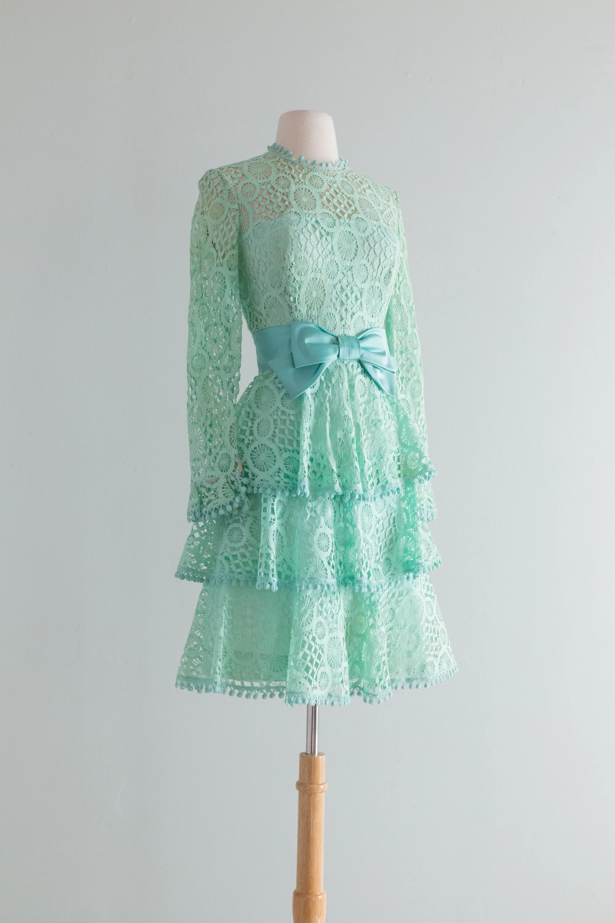 Adorable 1960's Mint Julep Lace Party Dress / SM