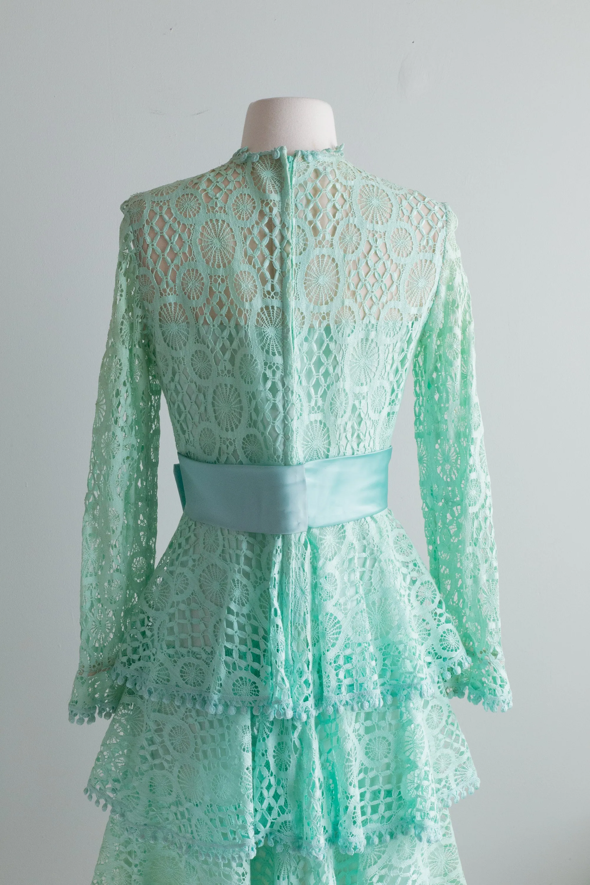 Adorable 1960's Mint Julep Lace Party Dress / SM