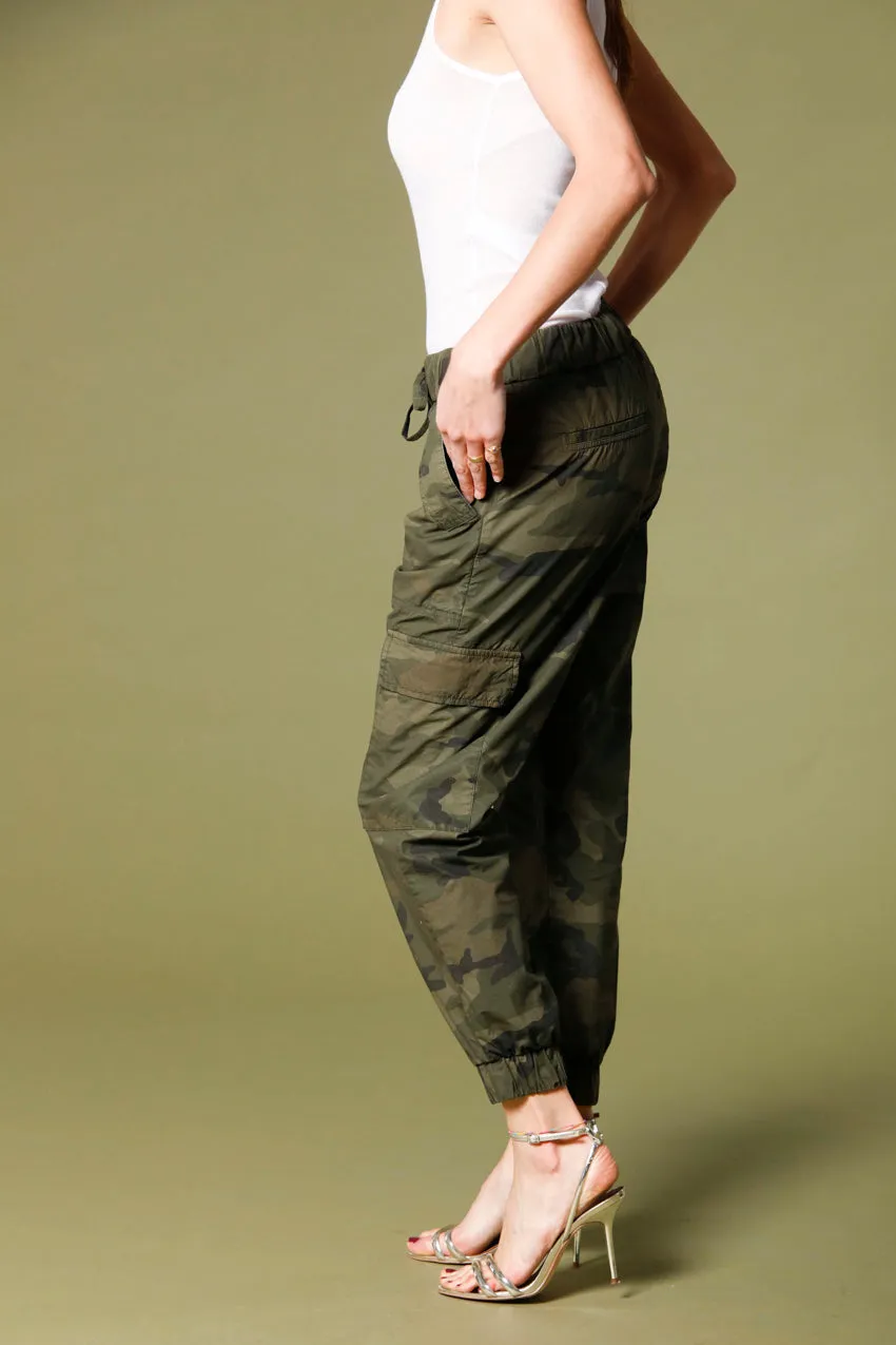 Cargo Jogger pantalone cargo donna in tela con stampa camouflage relaxed