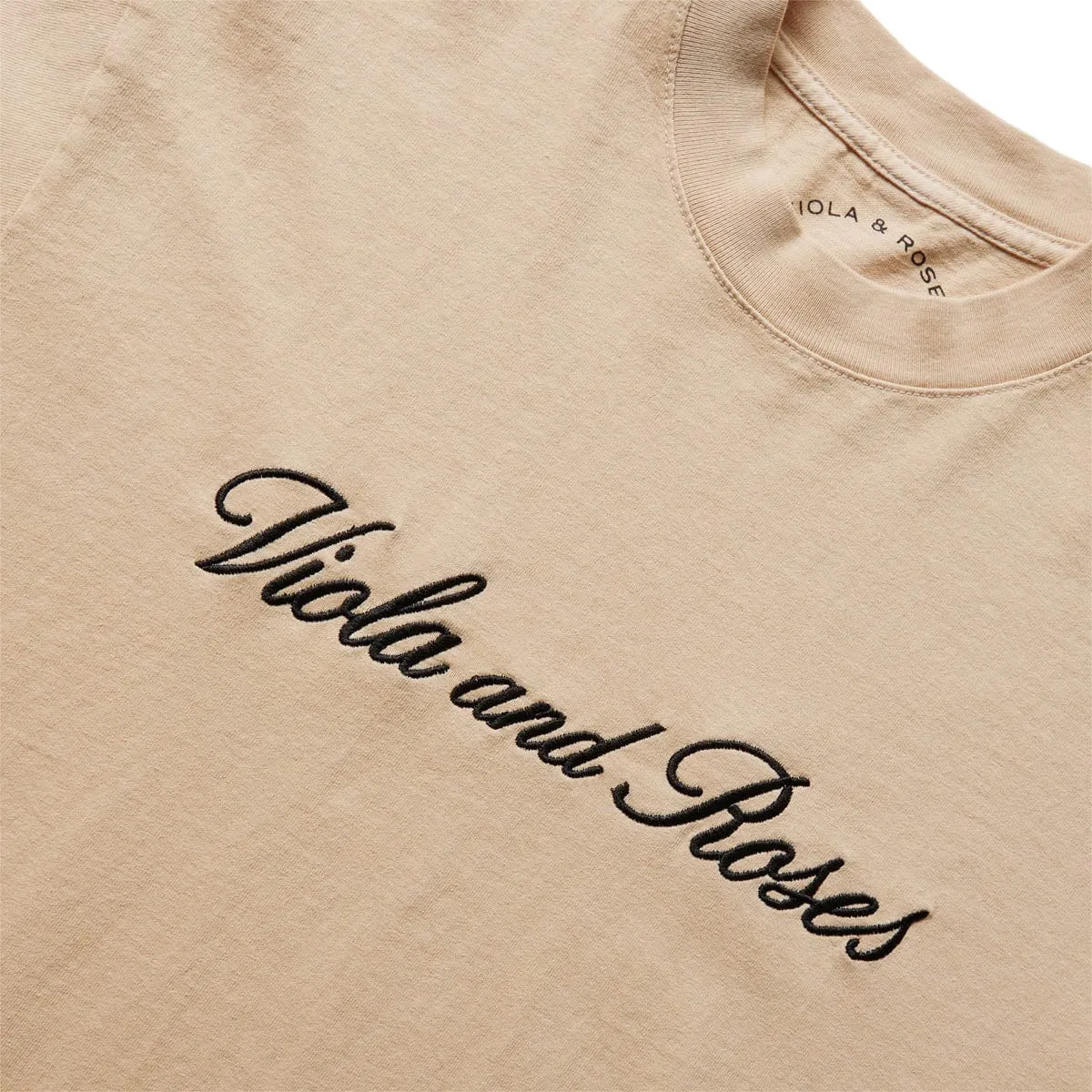 EMBROIDERY LETTER S/S TEE