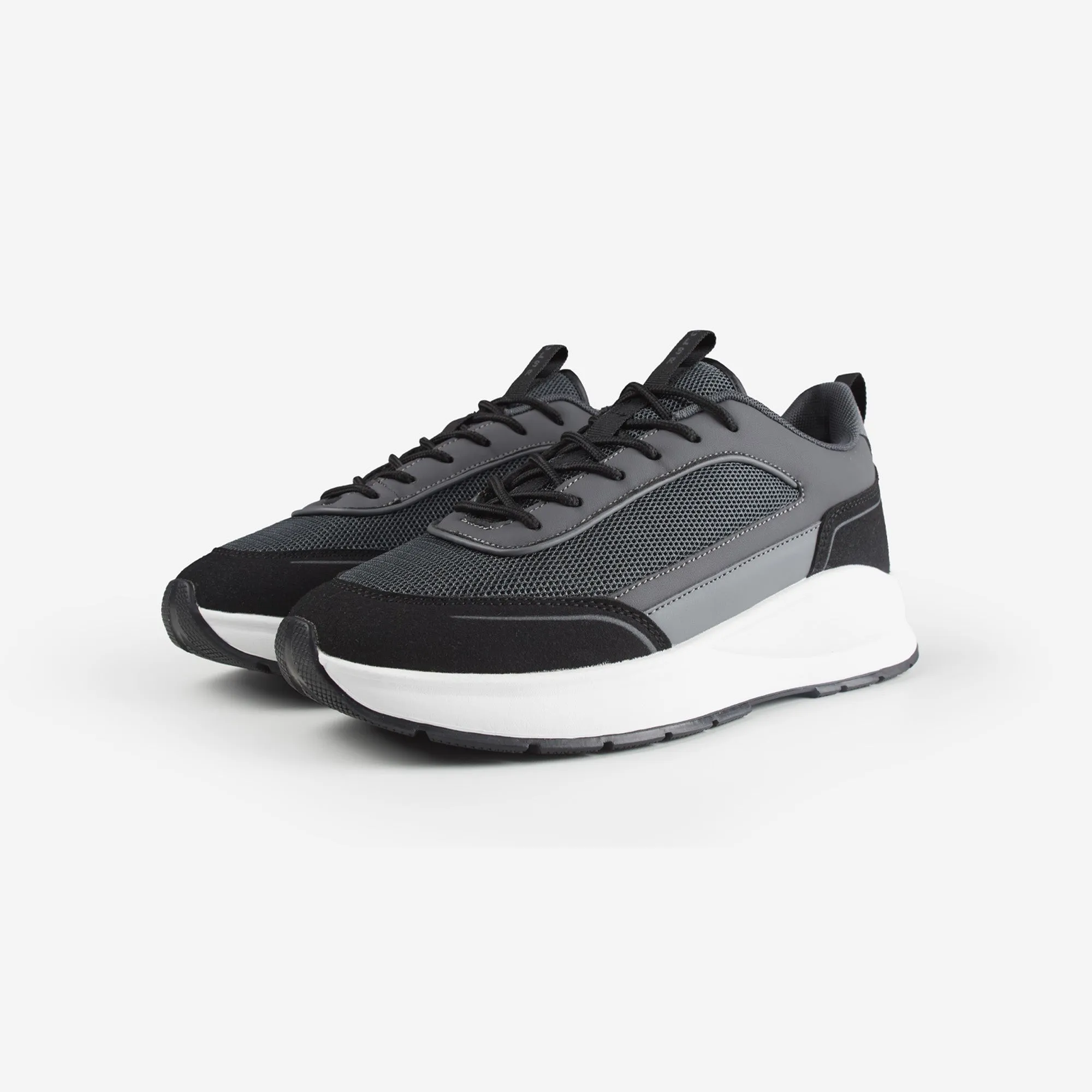 Premium Tech Runner | Black White