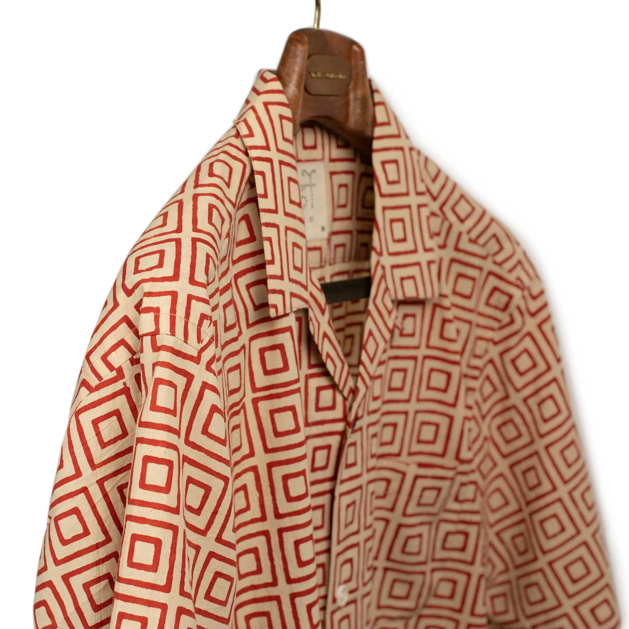 Ronen camp shirt in cotton with beige and red geometric block print