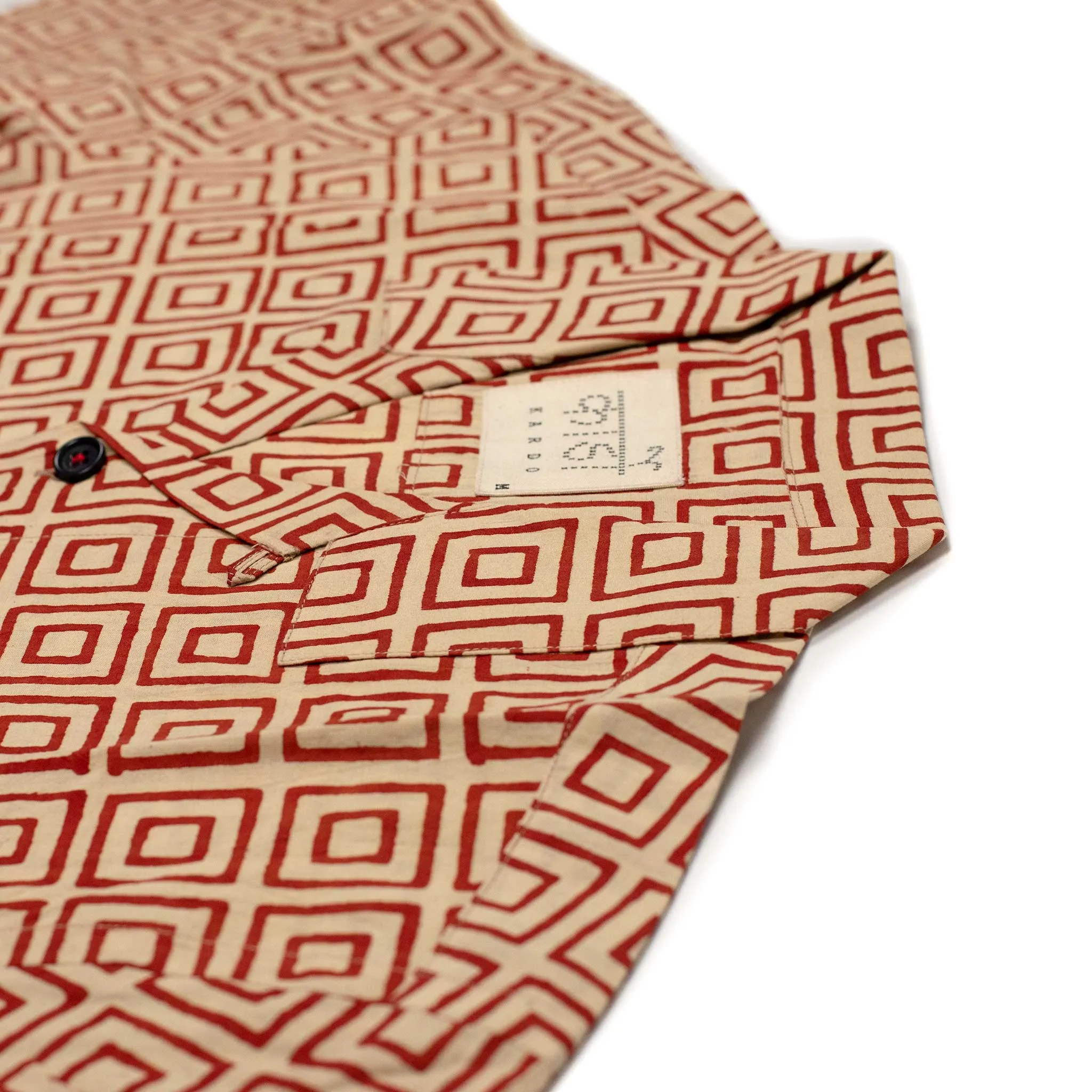 Ronen camp shirt in cotton with beige and red geometric block print