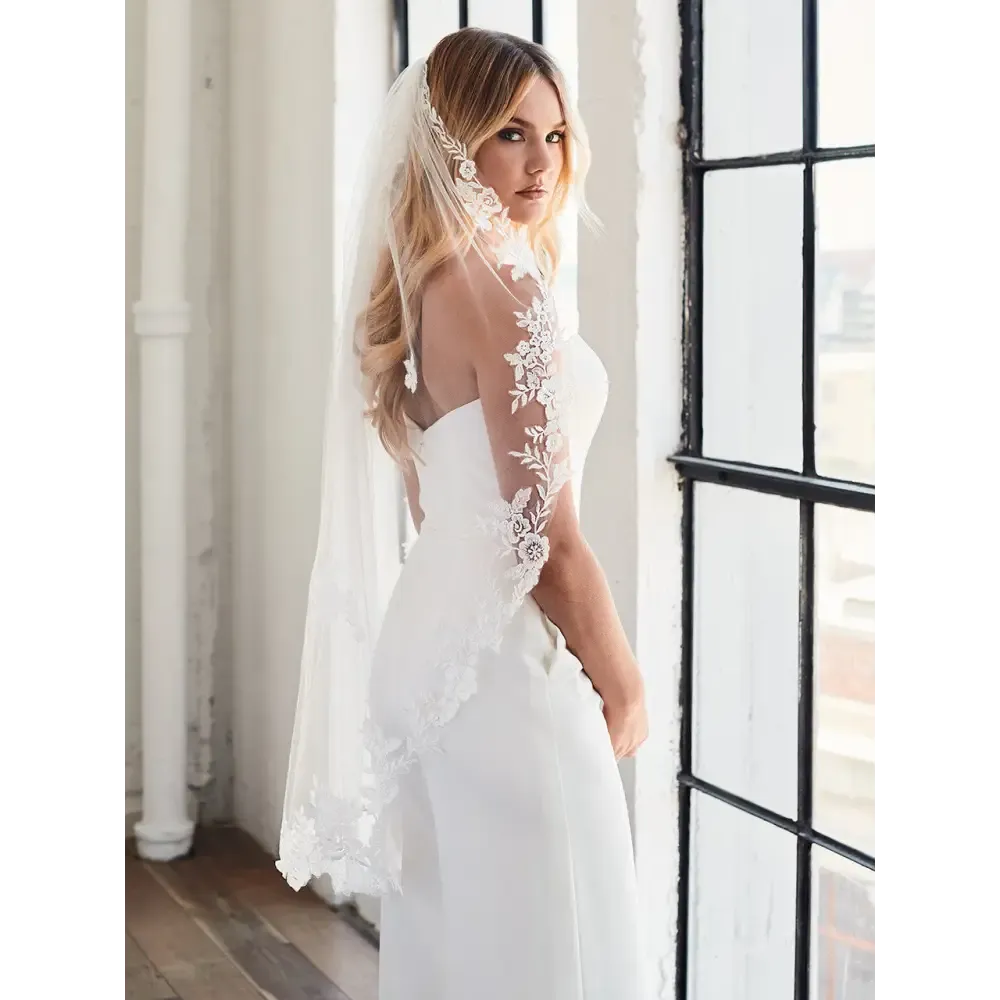 Single Tier Bridal Veil | V2398SF